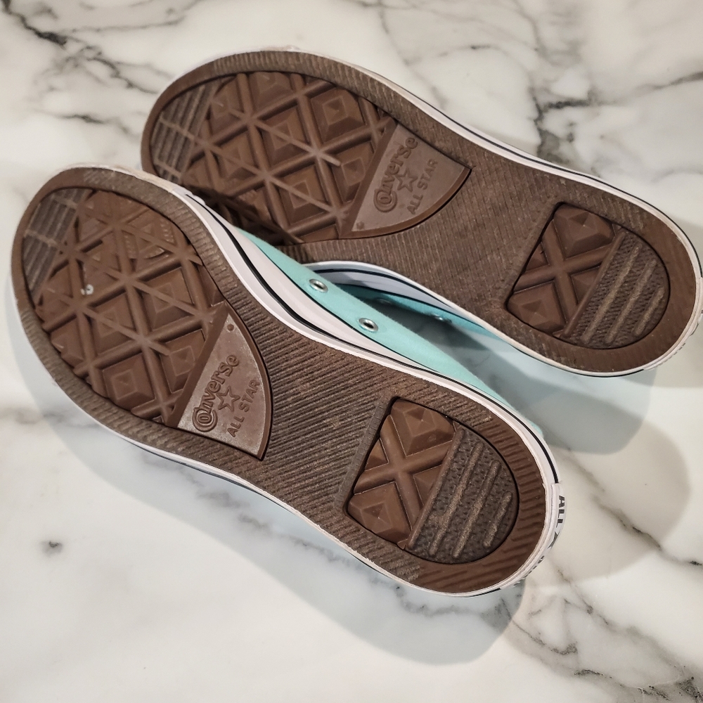 Converse Shoes - Picture 2 of 4
